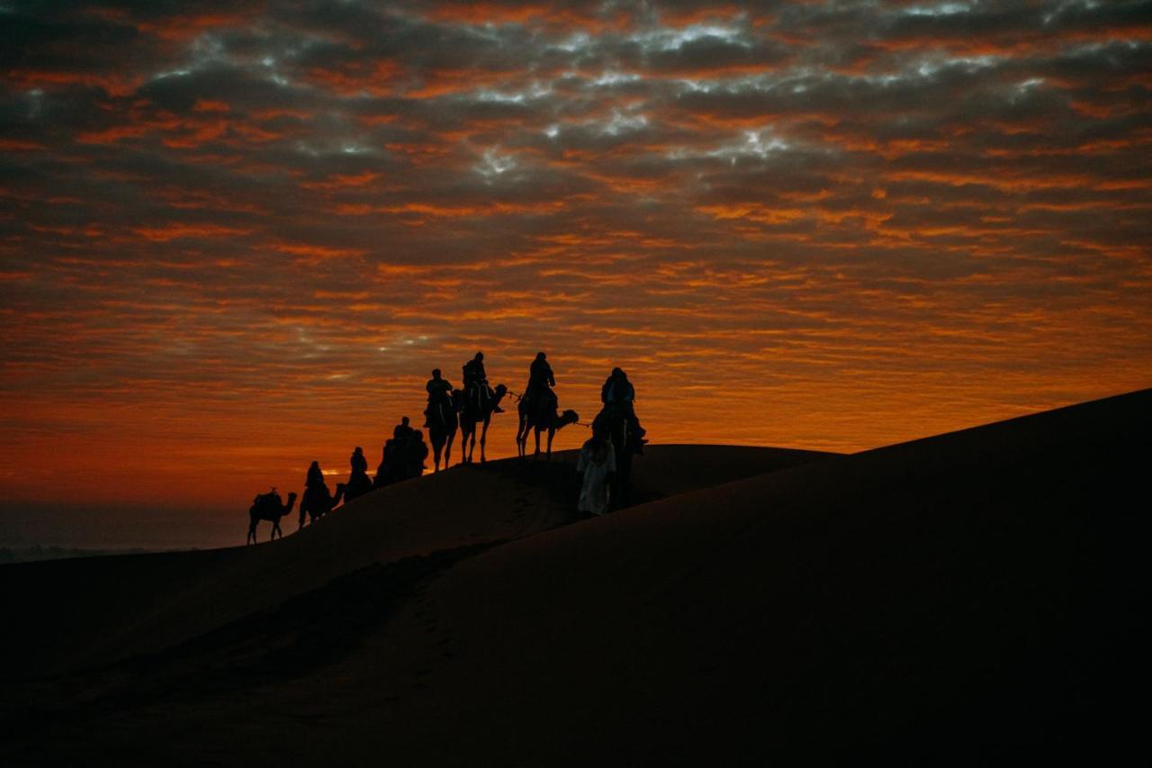 Akabar Luxury Desert Camp Merzouga Bagian luar foto